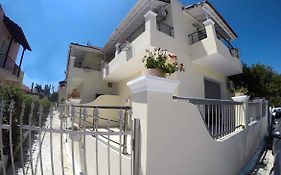 Jessica'S Studios & Apartments